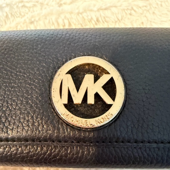 Michael Kors Fulton Continental Black Pebbled Leather Wallet 8x4 - Picture 3 of 12